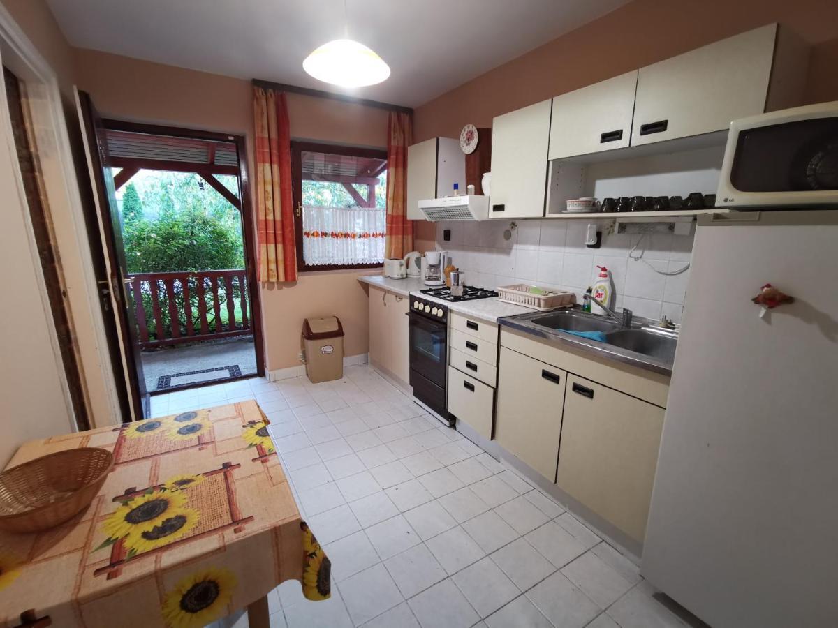 Erika vendégház centrumban Balatonkeresztúr Exterior foto