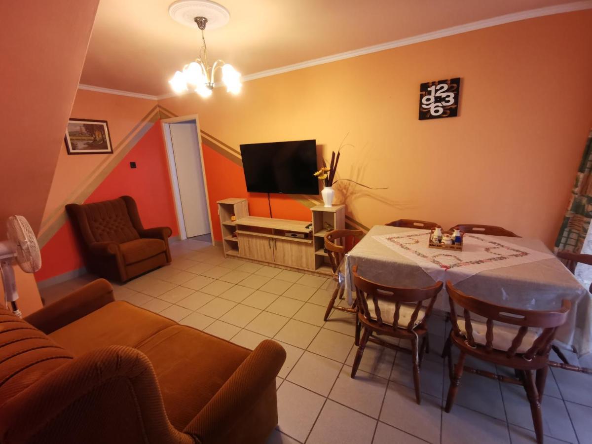 Erika vendégház centrumban Balatonkeresztúr Exterior foto